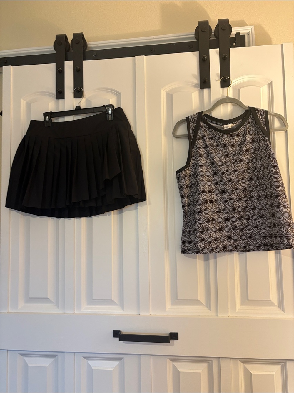 Sigrid Olsen Black Pleated Mini Skirt Set with Patterned Tank